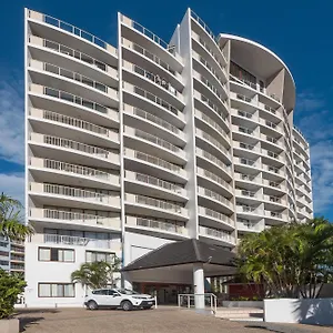 https://broadbeach-savannah-resort.queenslandhotels.net